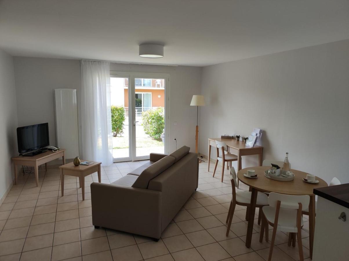 Aparthotel Domitys Le Jardin Des Lys Alencon